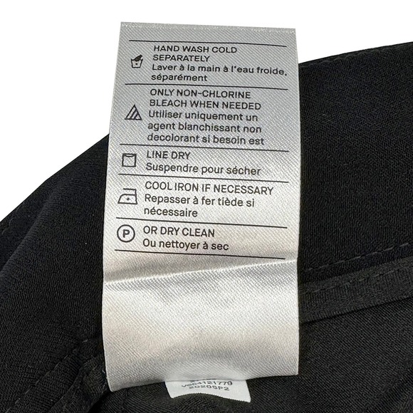 VINCE High Rise Pleated Dress Shorts • 8 • black • Chic Minimalist Quiet Luxury - Picture 8 of 9